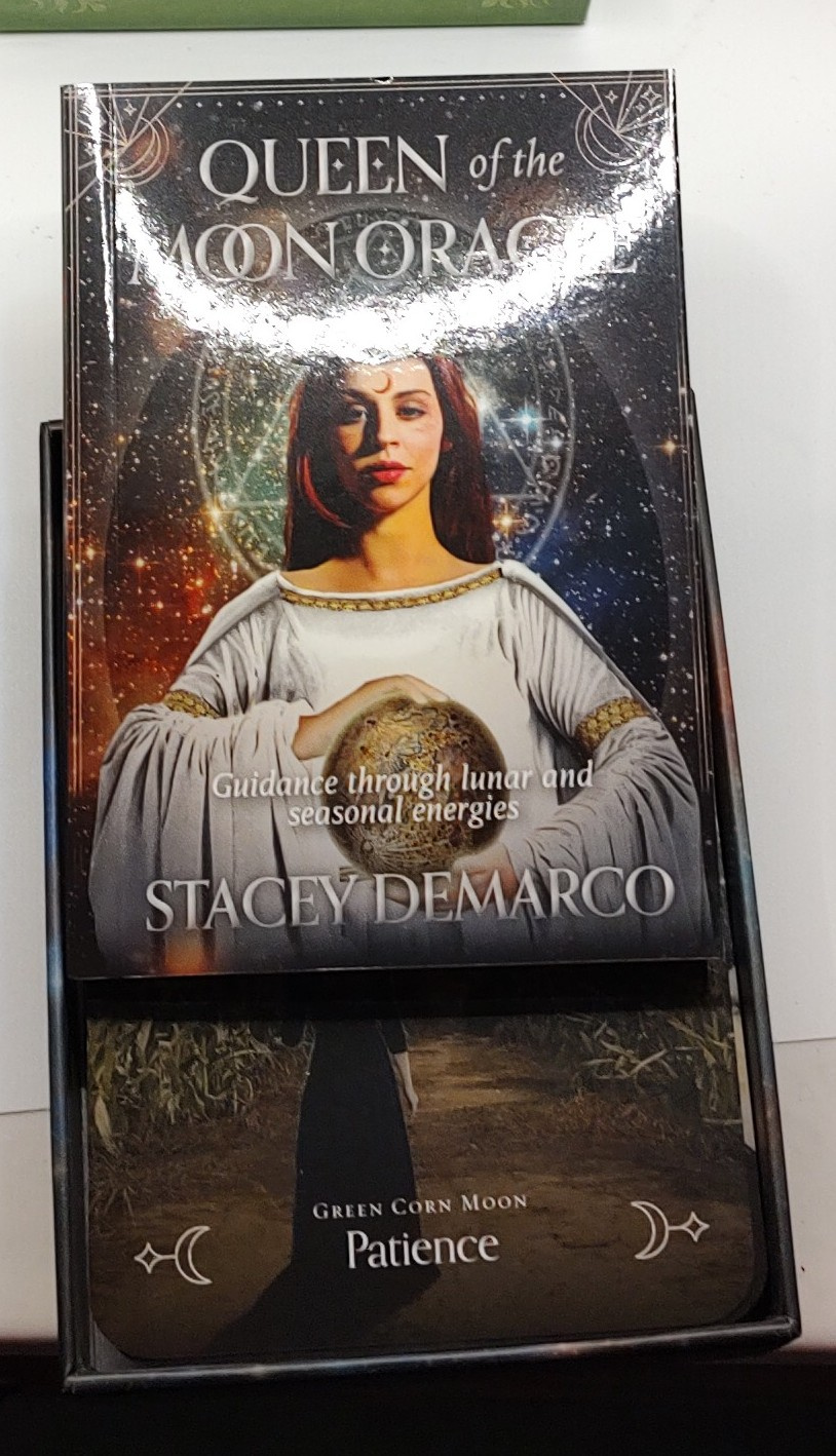 Queen of the Moon Oracle Deck by Stacey DeMarco & Ritual Set - Lot Photo 3