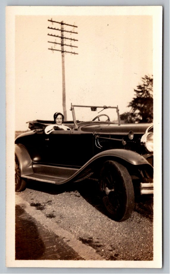 Vintage 1931 Chrysler Roadster Photo: Woman Driver Betty Arnott