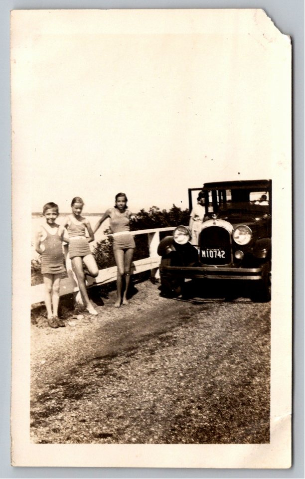 Vintage 1932 Photo: Chrysler 70 Car & Swimwear at Highlands