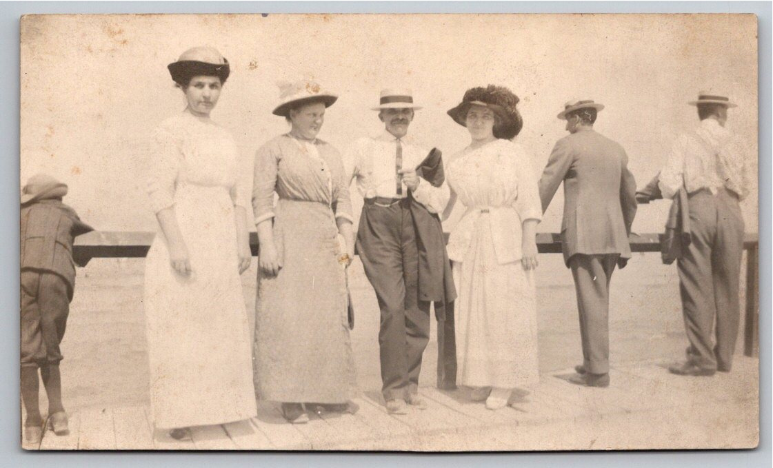 Edwardian Boardwalk Fashion & Family Group: Original c. 1908 RPPC