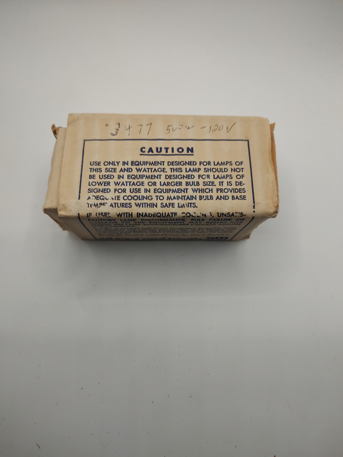 Vintage Sylvania CXR/KP-GT 8V 50W Projector Lamp Bulb with Box - Angle / View 2