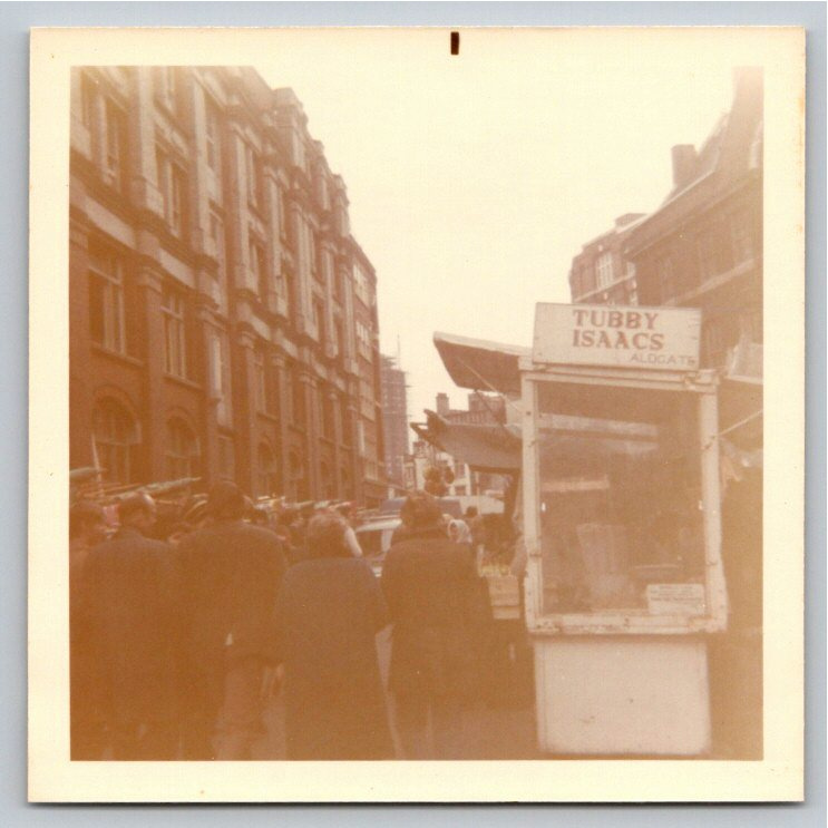 Vintage 1970 London Photo: Tubby Isaacs Eel Stall Petticoat Lane