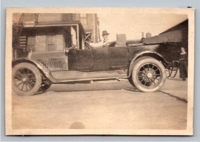 Vintage 1920s Touring Car Snapshot Photo: Early American