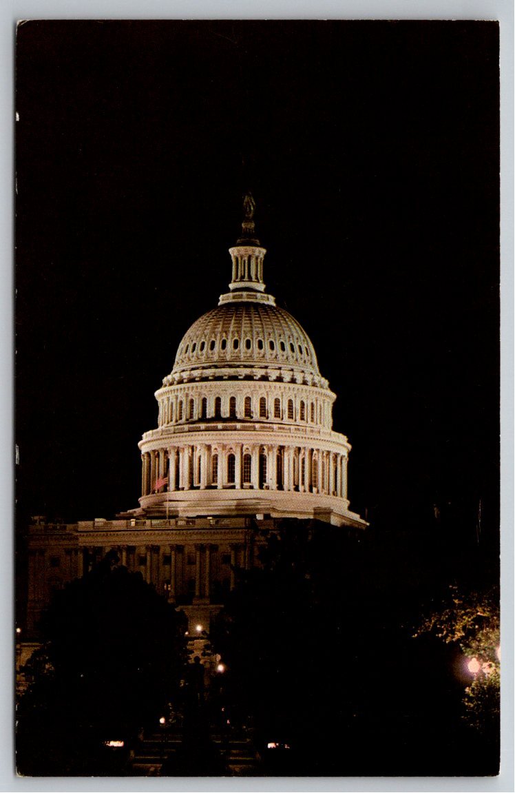 Vintage US Capitol Night View Postcard: Washington D.C. Landmark
