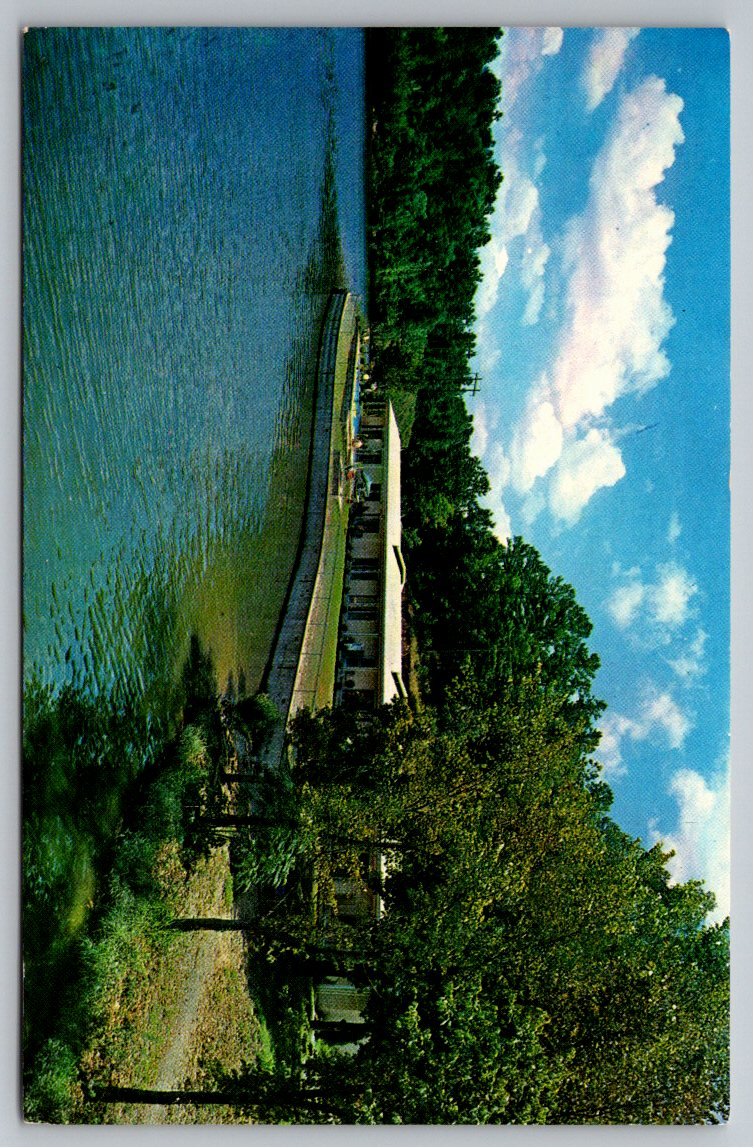 Vintage Lake Hamilton Postcard: Wayward Winds Resort Hot - Angle / View 3