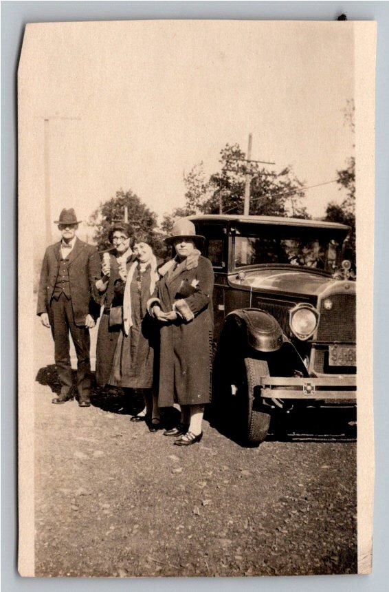 Vintage 1926 Willys-Knight Sedan Photo: 1920s Automotive &