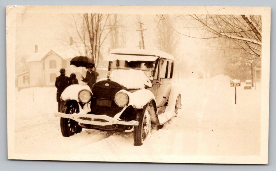 Vintage 1923 Lincoln Sedan in Winter Snow Storm Original Snapshot