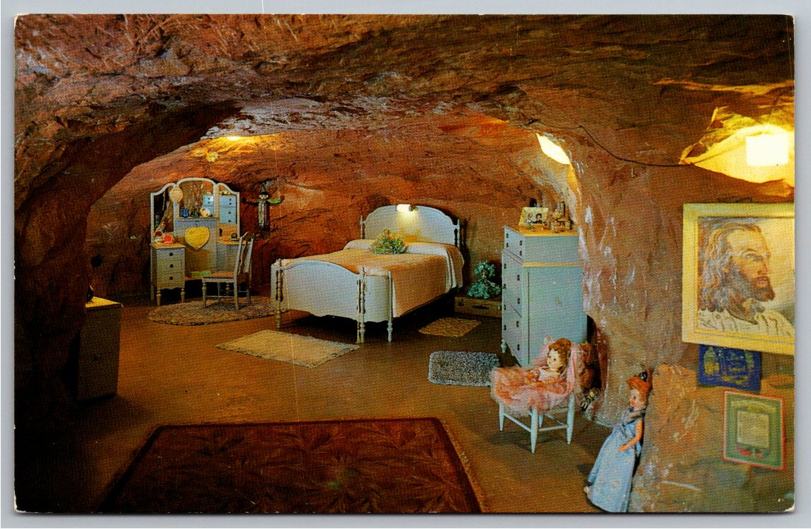1950s Hole N The Rock Master Bedroom Moab Utah Cave Home Postcard