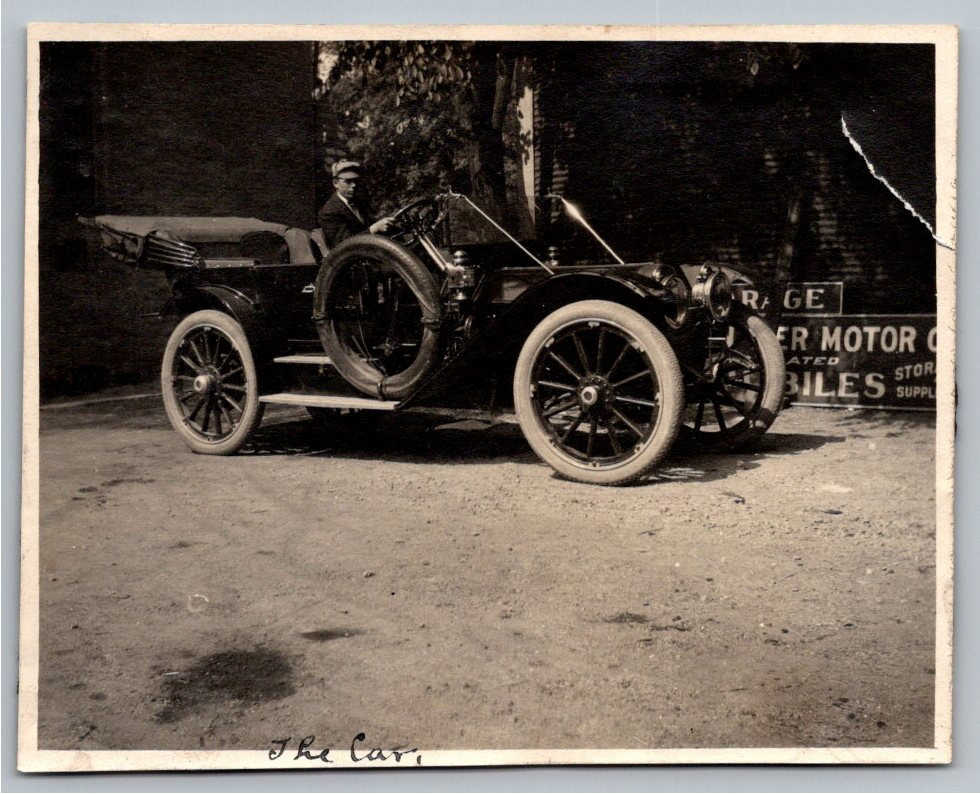 Antique 1910 Oldsmobile Touring Car Garage Photo Snapshot