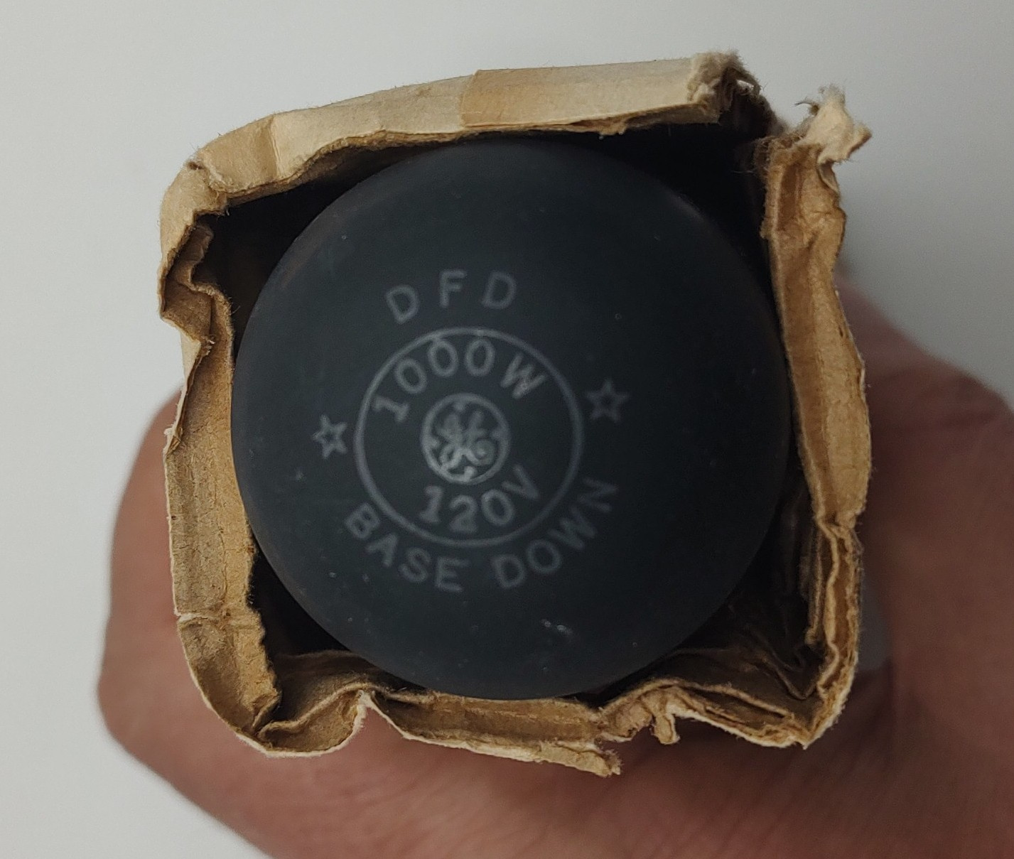Vintage GE DFD 1000W Projection Lamp Bulb with Original Sleeve - Angle / View 3