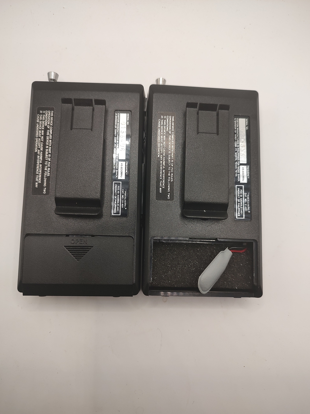 Vintage Realistic 21-401 FM Transceivers 49MHz Walkie Talkie Pair - Back / Reverse View