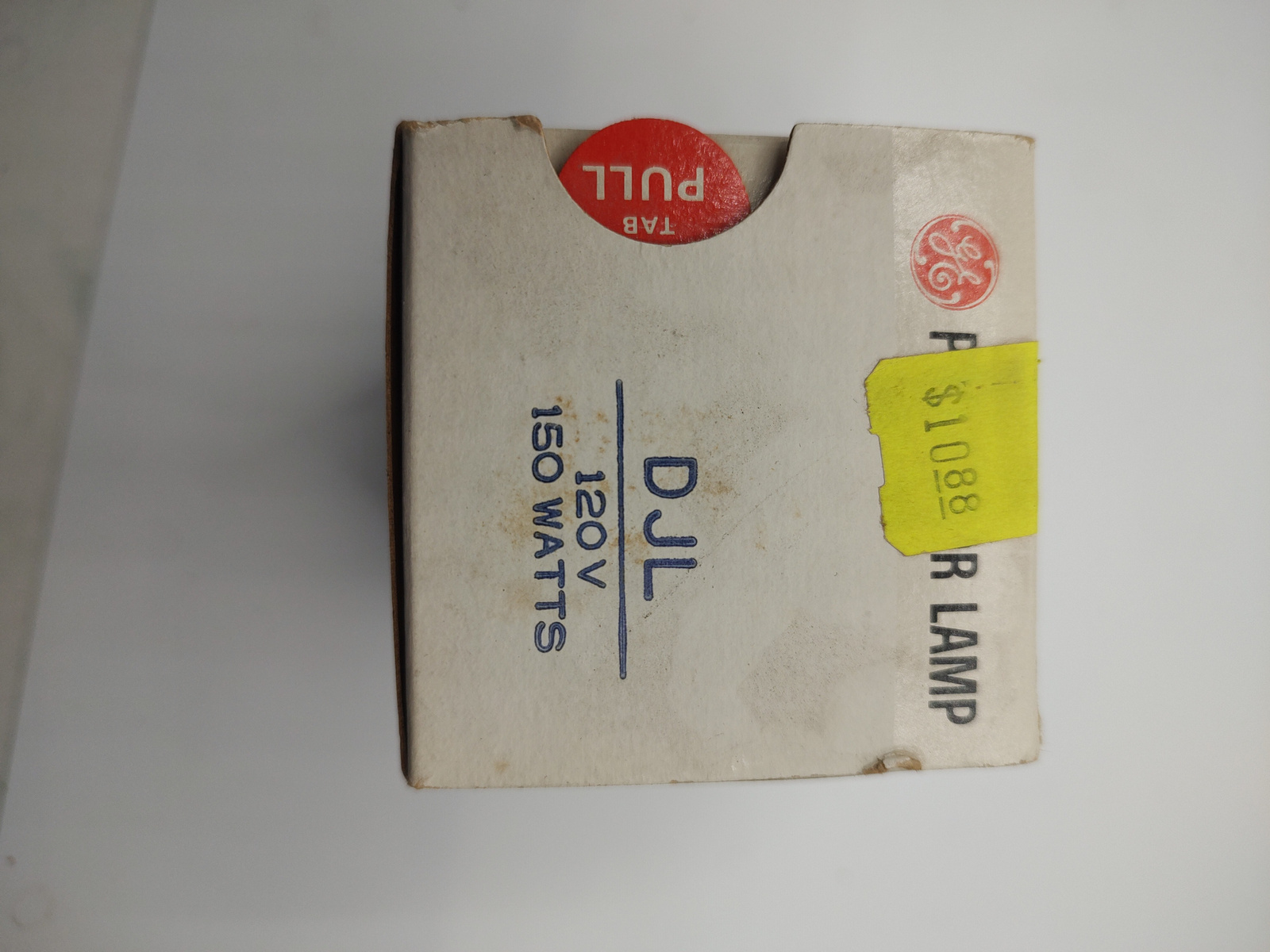 Vintage GE DJL 120V 150W Projector Lamp for 8mm Movie Projectors - Angle / View 2