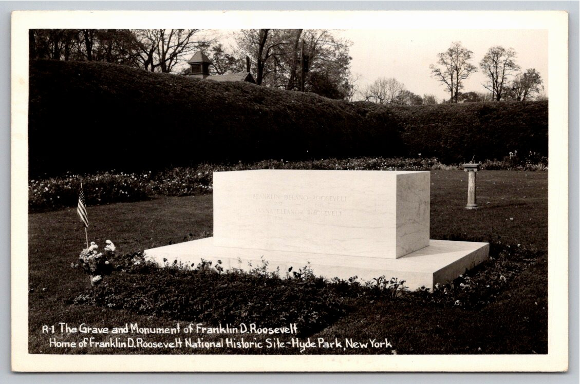 Vintage 1950s FDR Grave Monument Hyde Park Real Photo Postcard